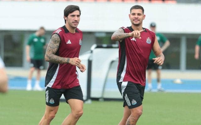 28年ぶりに来日したニューカッスルがトレーニング実施！ GK6人の大所帯、主力が揃った中で汗を流す