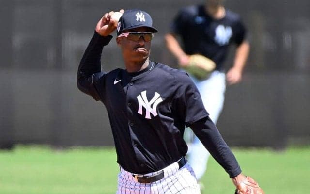 ソフトバンク、ヤンキースのジーター獲得　遊撃こなす内野手…支配下登録は70人に