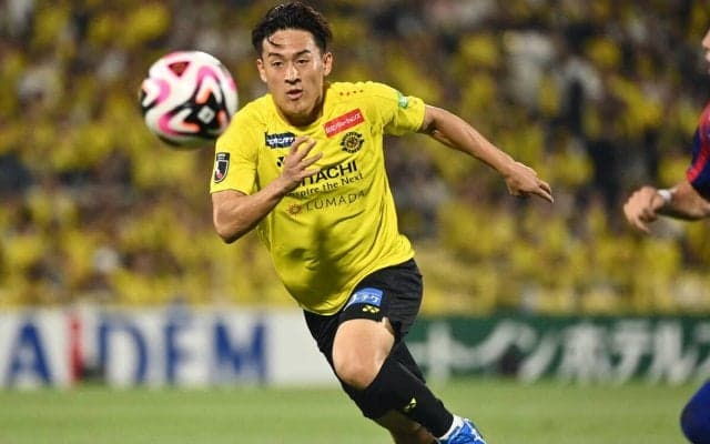 “柏から世界へ”高嶺朋樹がコルトレイクに完全移籍で3年契約、今夏加入の金子拓郎とは札幌時代以来のコンビに