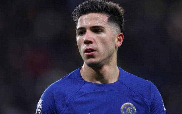 人種差別チャントのエンソ・フェルナンデスがチェルシー合流、差別対象にもなっていたチームメイトに直接謝罪