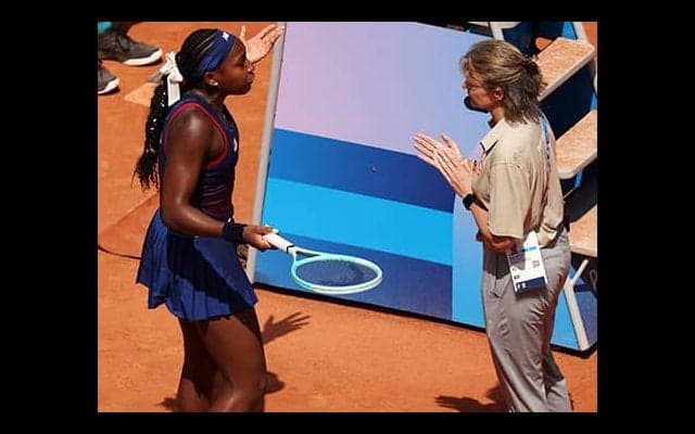  疑惑の判定 20歳が涙の猛抗議 