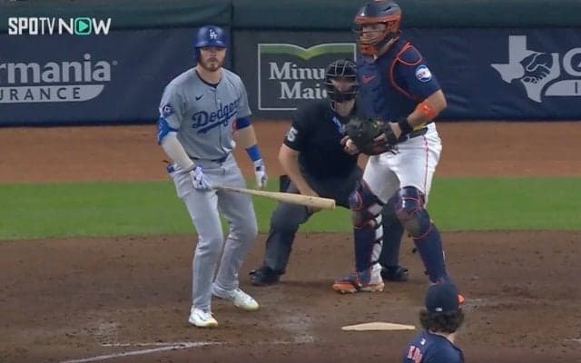 おい！狙ってんのか？ 打者がブチギレ！ あわや頭部死球で“一触即発”… 連日の危険な内角攻めに激怒「そりゃキレるだろ」「報復あるやつ」