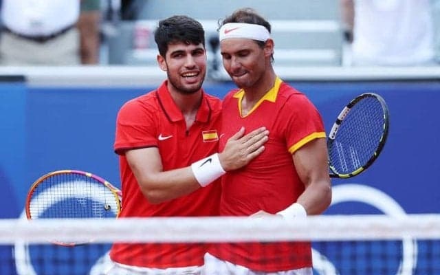 ナダルとアルカラスのスペインペア、2時間超の熱戦制してダブルス8強 [パリ五輪]