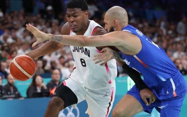 「あの退場は冗談だろう」“大金星”を前に痛恨退場の八村塁　判定に米識者から批判の声「馬鹿げているどころではない」【パリ五輪】