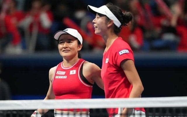 青山修子／柴原瑛菜、東京五輪金メダルのチェコペアにストレートで敗れて8強入りならず [パリ五輪]