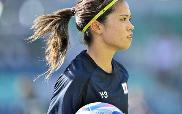 「ヤバすぎやろ。ロナウジーニョかよ」なでしこの先制点を導いた長谷川唯の「一瞬の動きでの右足スルーパス」が「芸術的」と大絶賛！「味方にはピッタリ、相手には届かない完璧なパス」の声