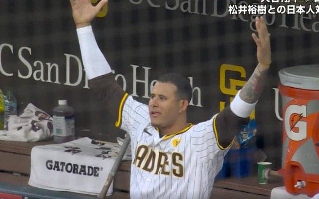 おい！どこ見てんだよ！ “暴れん坊”がキレた？ 微妙な判定にベンチで見せたリアクションが怖すぎると話題に「さすが番長w」「すげえ圧だな」