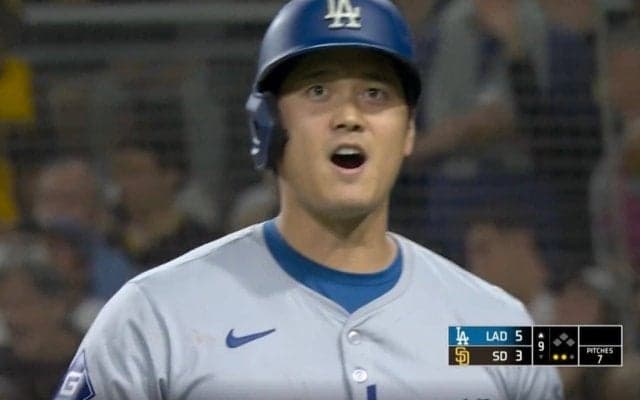 一体、何が起きた…！？ 大谷翔平、怒りがおさまらない… 一瞬だけ見せた“表情”が怖すぎると話題に「キレまくってるな」「なんか叫んでる？」