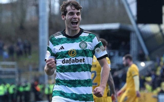 セルティックが中盤補強、昨季はレンタルでプレーしたMFベルナルドをベンフィカから完全移籍で獲得「またここに来られて嬉しい」