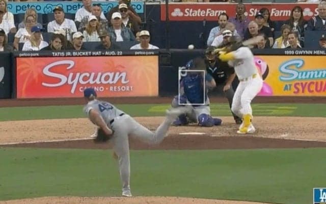 投壊ドジャースの救世主か…？ “最速169キロ男”のホップする火の玉ストレートがエグすぎる　トレード移籍の剛腕右腕、3者連続三振デビュー「これは新守護神確定」