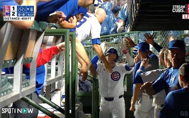 「ボールがまだ着地していない…」 鈴木誠也の衝撃140m特大弾に絶句 「大谷より飛ばすなぁ」国内外で反響続々