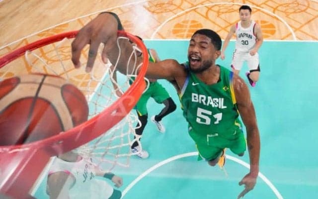 「やるべき仕事をした」男子バスケ日本戦の”100点ゲーム”をブラジルメディアは冷静に総括「カワムラが主役を担った」【パリ五輪】
