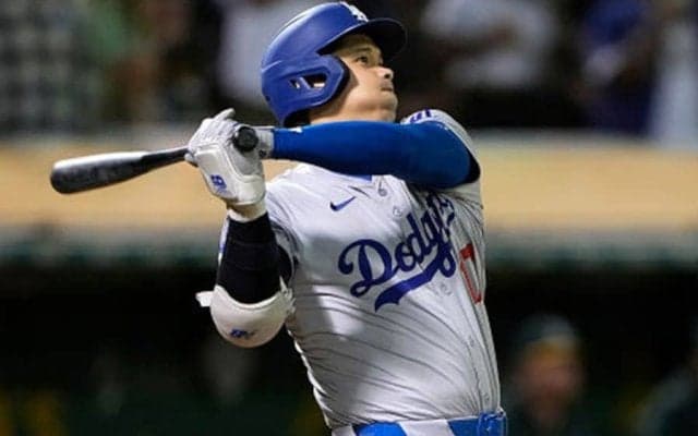 敵地実況も「オーマイゴッド！」　大谷翔平の豪快33号に大興奮「まさにウェポンだ」