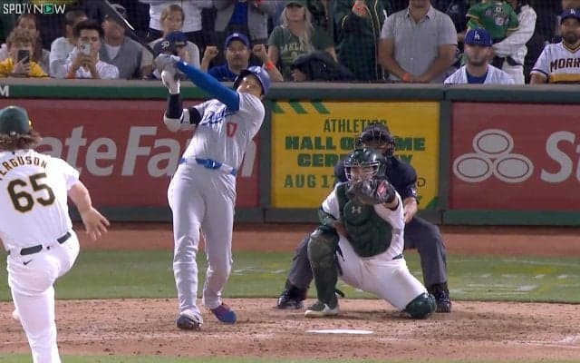 大谷翔平の爆速3ランで観客が“確信万歳” 着弾前からすでに歓喜…異次元アーチ物語る圧巻光景