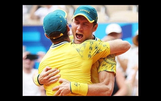  男子ダブルス 豪組が28年ぶり金 