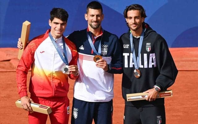 「勝つために何が必要なのか」ジョコビッチの偉業達成の“経緯”を、米メディアが報道【パリ五輪2024】