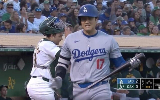 ネット騒然！ 大谷翔平、怒りがおさまらない… 酷すぎる“不可解判定”→表情がヤバすぎると話題に「どう見ても誤審w」「そりゃキレるわ」