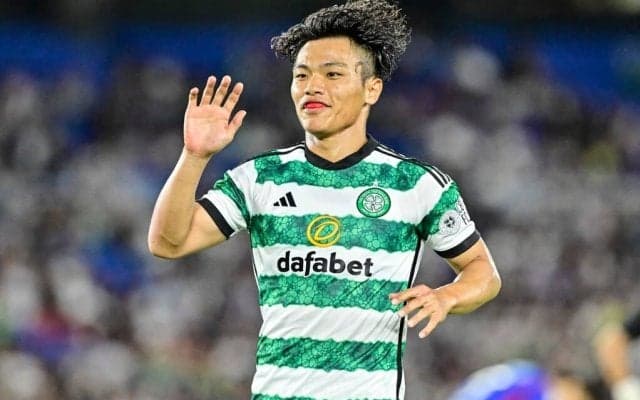 「トラップからのコントロールで勝負あり！」セルティック旗手怜央の完璧タッチからの狙い澄ました開幕弾が秀逸！「やっぱりステップアップしてるとこ見たいわ」の声