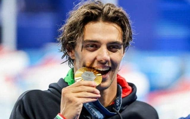 選手村の”不備”を訴えていた選手が強行　競泳金メダリストが「睡眠を取るために極端な努力を選んだ」【パリ五輪】