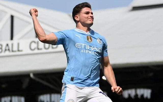 移籍が近づくフリアン・アルバレス、アトレティコとシティのクラブ間交渉が進行中