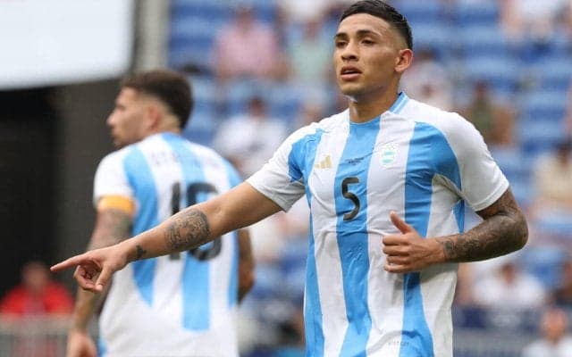 アルゼンチンのパリ五輪代表エセキエル・フェルナンデスがサウジへ！　アル・カーディシーヤでオーバらと同僚に