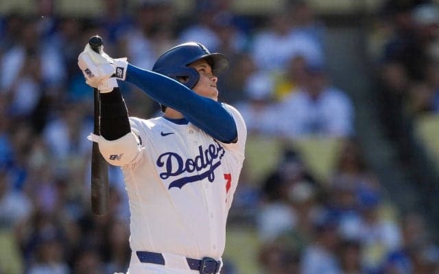 大谷翔平、3戦ぶり34号ソロ 本塁打王争いで2位に2本差、ベース踏み直すシーンも 自己最多シーズン48発ペース