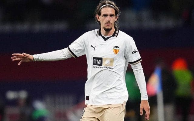 インテルの関心伝えられるU-19スペイン代表DFは残留の意向…「バレンシアでとても居心地がいい」