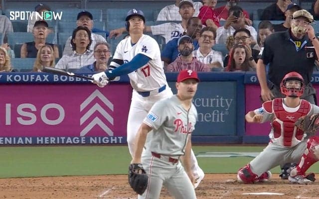 大谷翔平、今季34号は117mの異例“短距離弾” 大谷も、球場も…誰もが打球の行方に固唾を飲んだ「6.2秒」のドラマ