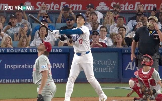 大谷翔平、外野フライでホームラン超え！？ 衝撃の“182キロ右飛”に驚きの声「テオのHRより打球速度速いやん」