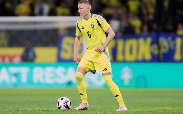 セビージャのスウェーデン代表SBがアンデルレヒトに完全移籍…昨季はレンタルで主力として活躍