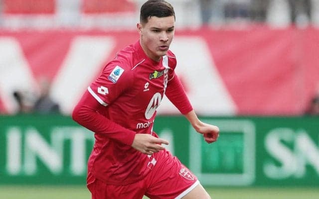 マルセイユが昨季飛躍のアルゼンチン代表MFカルボーニを買取OP付きレンタル！　インテルは買戻条項保持