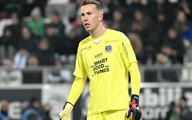 バーンリーがフランスとイングランドにルーツを持つGKグリーンをサンテチェンヌから完全移籍で獲得、初のイングランドでのプレーに「夢が叶った」