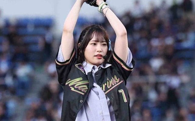 19歳の天使が「かわいさホームラン」　ミニスカで豪快投球…無邪気な歓喜が「癖になる」