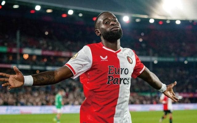 フェイエ主軸のヘールトライダは契約残り1年…アストン・ビラなどがフリー獲得を念頭に接近中か