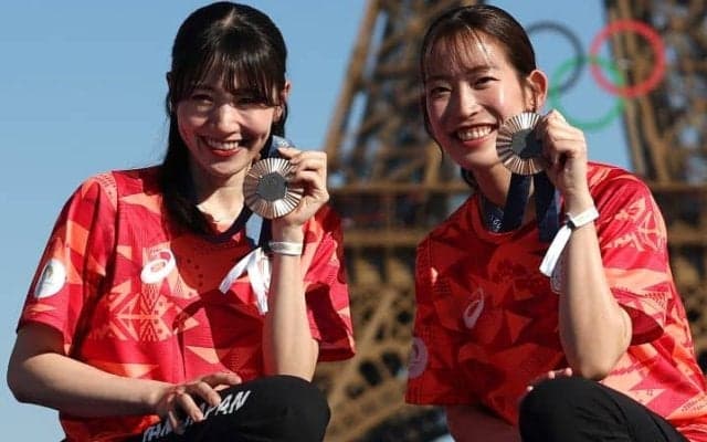 「ほんっとに幸せ」バド志田千陽が愛あふれる“仲良しショット”公開！中国選手とも「やってみたくて付き合わせた」【パリ五輪】