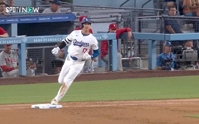 大谷翔平、ベース“踏み忘れ”…じゃなかった！ 異例ずくめの34号ソロ、カメラが捉えた決定的瞬間
