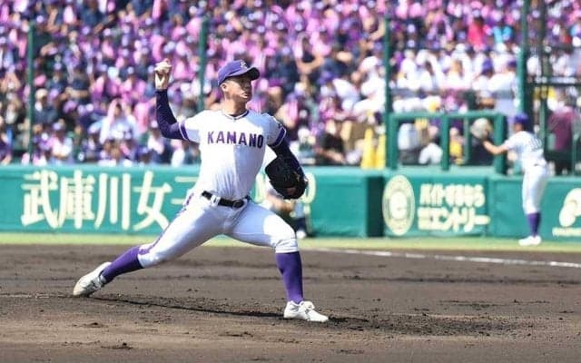 甲子園を包んだ金足農の“Gフレア”　大歓声にX騒然「雰囲気ガラッと変わった」