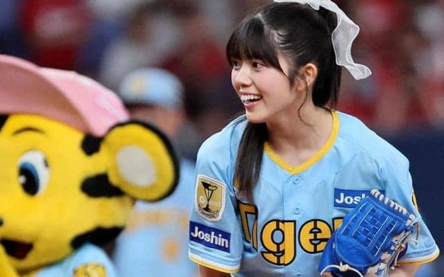 衝撃ハプニングに場内騒然　“美少女過ぎる”19歳ゆるふわアイドルにファン「可愛過ぎ」