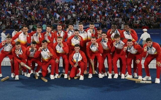 スペインA代表指揮官がパリ五輪制覇のU23代表を称賛…「五輪とスペインスポーツの歴史に残る壮大な物語を生きてきた」