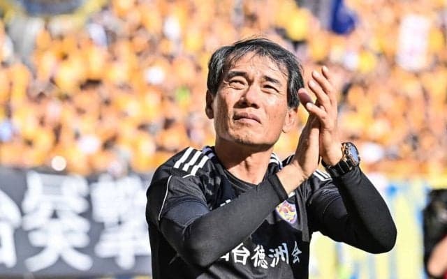 【J2仙台・森山佳郎監督インタビュー(1)】育成のスペシャリストが杜の都で見せるもの。ビッグクラブに食らいつく”下剋上精神”を注入……分析から得た「振り切ったアプローチ」