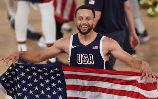 パリ五輪決勝の終盤に値千金の3ポイントを決めたカリー「あれは自分でも感動した」