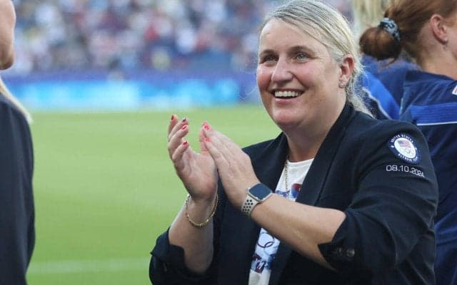 「私の夢だった」昨年最愛の父が他界…就任10試合で12年ぶりの金メダルに導いたアメリカ女子代表指揮官は満足せずに復権を誓う「これで終わりというわけではない」