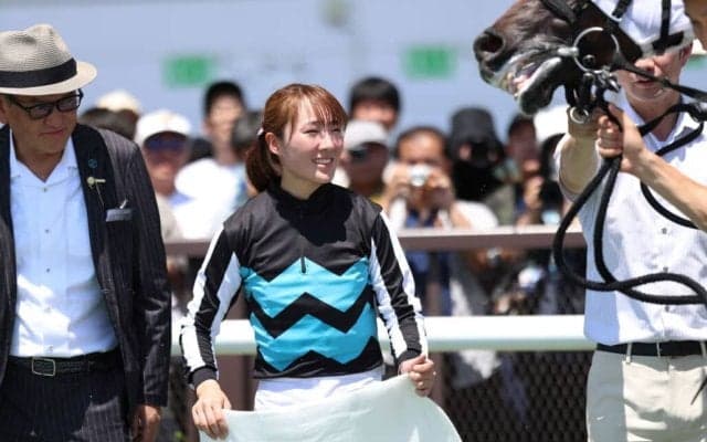 【中京3R】永島まなみ騎乗 レディーヴァリューが逃げ切る
