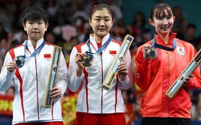 女子卓球団体が最強中国苦しめ銀メダル獲得　早田ひなは混合ダブルス敗退＆負傷のピンチもシングルスで表彰台【パリ五輪2024】