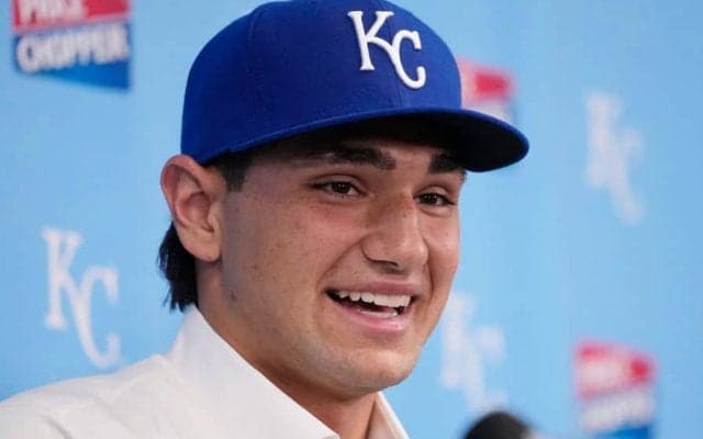 “大谷2世”が衝撃の特大弾「脅威だ…」　軽々スタンドに運ぶパワー炸裂「メジャーリーグに送れ」