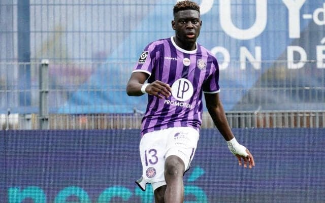 モナコがU-19フランス代表DFマウィサをトゥールーズから完全移籍で獲得、両利きのセンターバック