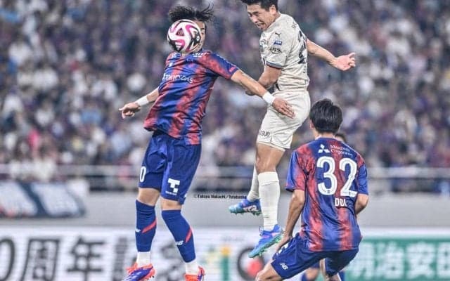 【川崎の鮮やかな変貌。苦しみを乗り越え3連勝したワケ(2)】山田新が「1人になりたい」と狙う、ストライカーとしての偉大な記録……小林悠「僕の若いときにすごく似ている」