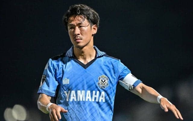 「こんなゴール見たことない」磐田10番が魅せた美しい“神業”反転ダイレクトボレー弾への反響続く！「ジュビロ史に残るゴール」「これまじでプスカシュ賞」の声