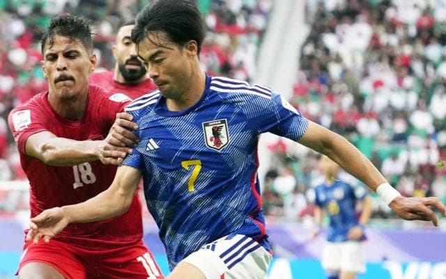 松井大輔が「稀代のドリブラー」を語り尽くす　三笘薫は「陸上選手のように走る。追いつくのは至難の業」