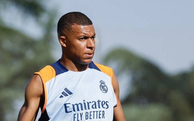 エムバペ人気沸騰！ その陰で巨額マネーでトラブル続発 PSGとは裁判沙汰、レアルにも頭痛の種